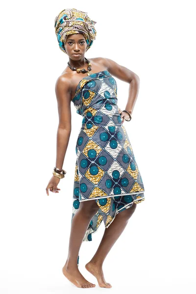 Afrikaanse fashion model op witte achtergrond. — Stockfoto