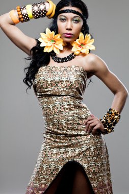 genç güzel Afrikalı manken.