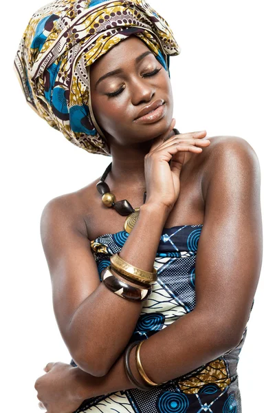 çekici genç Afrika moda modeli.