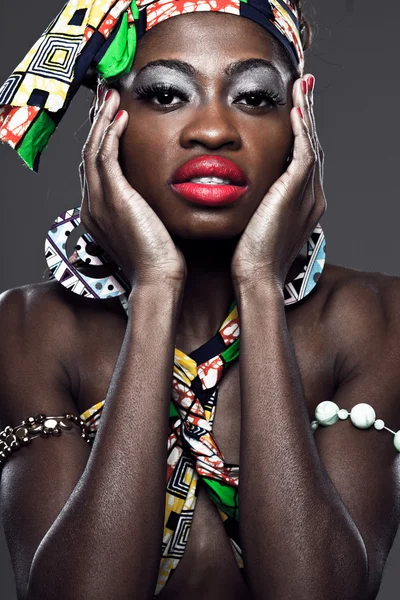 Modelo de moda afro-americano . — Fotografia de Stock