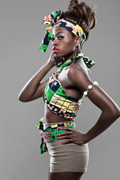 Afro-modelka. — Zdjęcie stockowe
