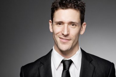 genç yakışıklı işadamı.