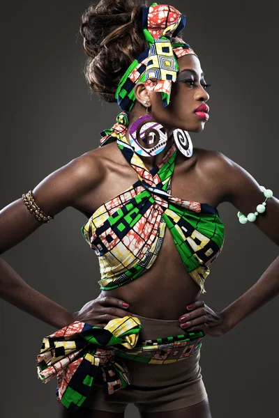 Fiatal afro-amerikai divat modell. — Stock Fotó