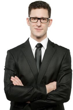 Beyaz üzerine siyah elbiseli işadamı.