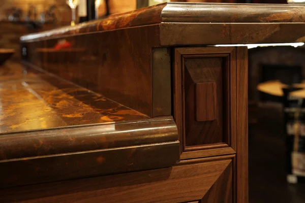 Detail of granite counter tops and wood kitchen furniture. — Stock Photo, Image