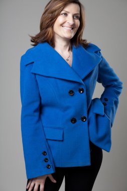 Mutlu kırk yaşında bir kadın Studio 