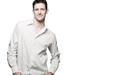 İşadamı emin poz ayakta. İzole.