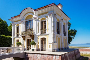Peterhof 'daki Hermitage Pavyonu