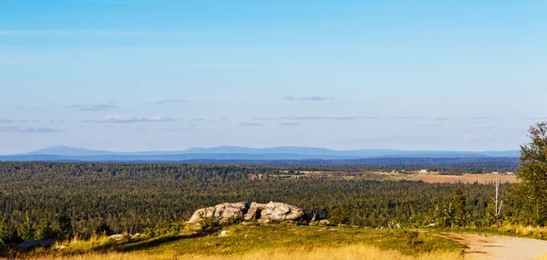 Taiga e montanhas urais — Fotografia de Stock