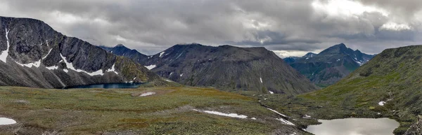 Cold Lakes Gray Rocks Mountains Subpolar Urals Cloudy Day — Stock Fotó