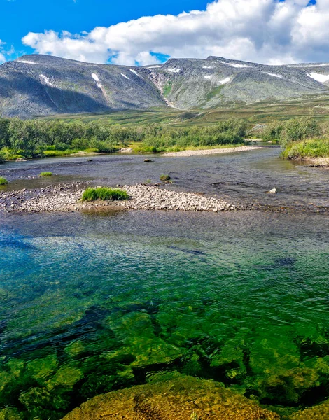 Flusso Catena Montuosa Negli Urali Subpolari Una Giornata Estiva — Foto Stock