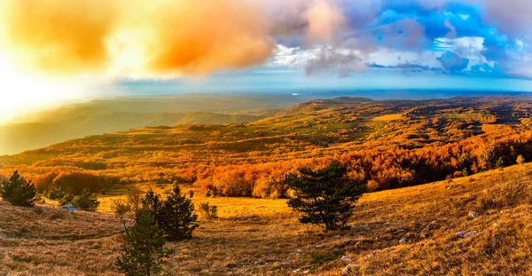 Panorama Chatyr Dag Plateau Crimea Illuminated Sunset Light Autumn Evening — Stock Photo, Image