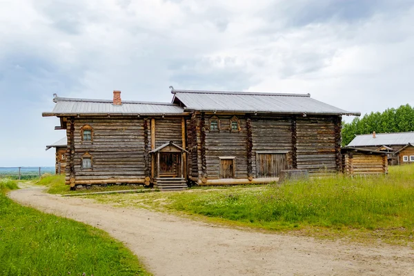 Дерев'яний будинок — стокове фото