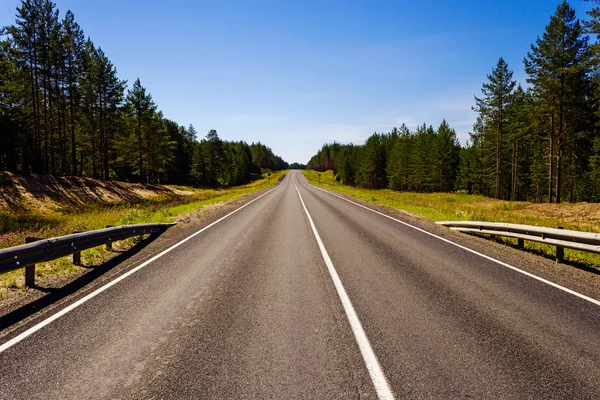 Empty highway — Stock Photo, Image