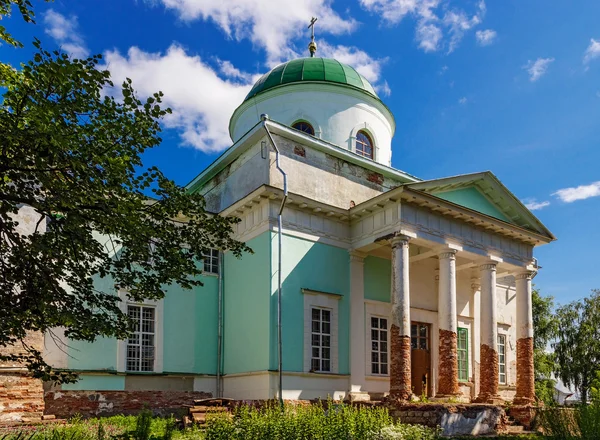 Kyrkan i ochyor — Stockfoto