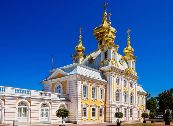 Igreja no palácio de peterhof — Fotografia de Stock