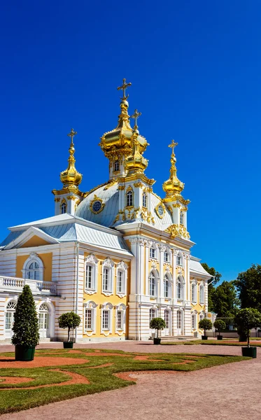 Igreja no palácio de peterhof — Fotografia de Stock