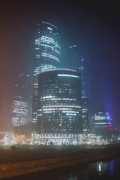 The Moscow International Business Center during strong smog — Stock Photo, Image