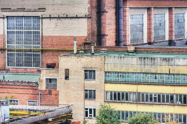 Området och byggnaderna i en stor fabrik i Moskva — Stockfoto