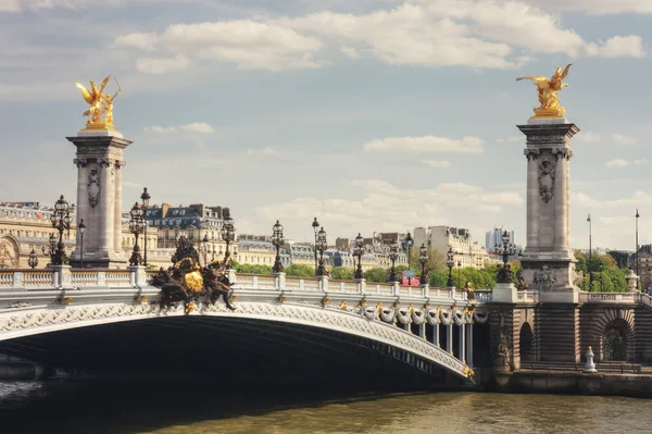 Alexanders third bridge in Paris on a spring day — Stock Photo, Image