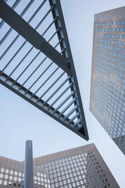 Los modernos rascacielos del distrito financiero de La Defense — Foto de Stock