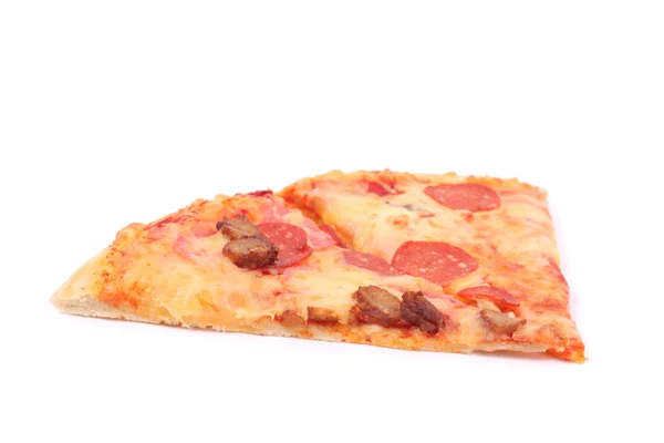 Pizza sobre blanco —  Fotos de Stock