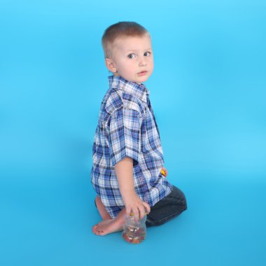 Şirin küçük çocuk.