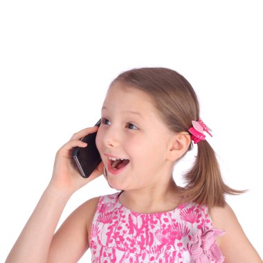 cep telefonuyla konuşan kız