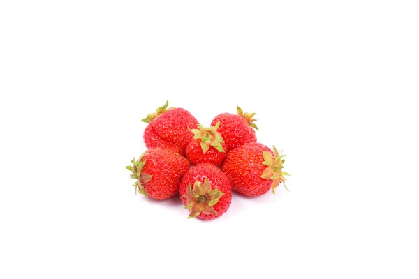 Fünf Erdbeeren isoliert — Stockfoto