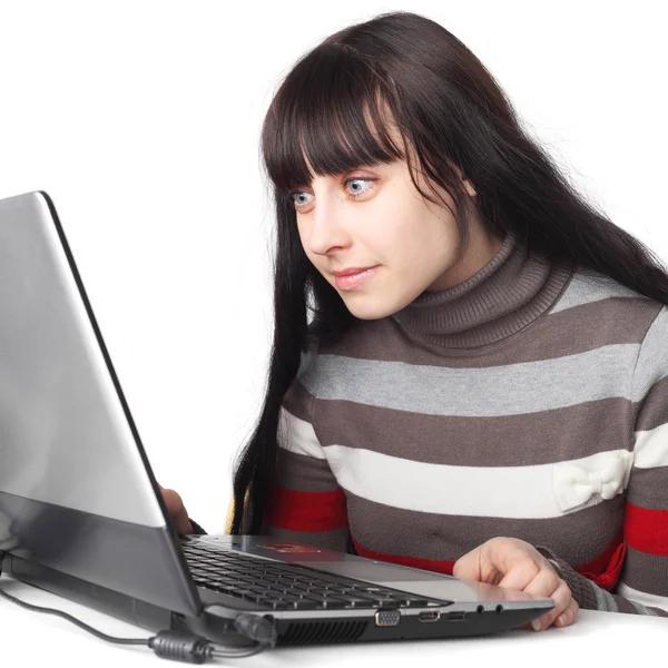 Frau mit Laptop — Stockfoto