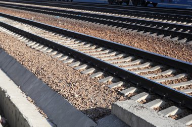 Tren yol yaz