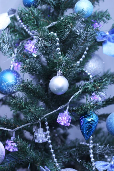 緑のクリスマス毛皮ツリー — ストック写真