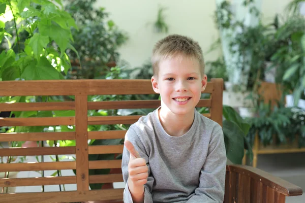 Schattig jongetje — Stockfoto