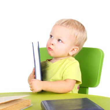 Kitaplar ile şirin küçük patron