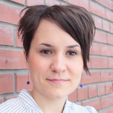 genç ve güzel kız poz