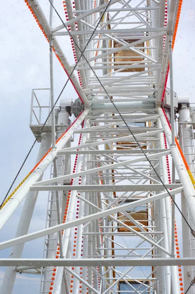 Ferris construction métallique de roue — Photo