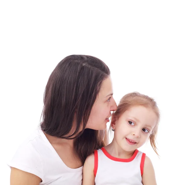 Madre abrazando a su pequeña hija —  Fotos de Stock