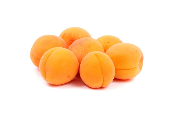 Кілька яскравих абрикосів крупним планом — стокове фото