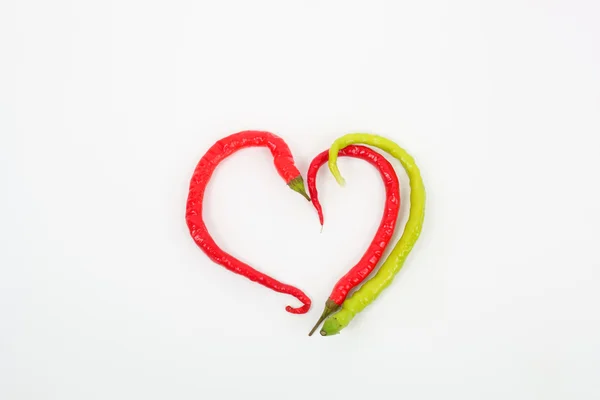 Chile pimientos en forma de corazón —  Fotos de Stock