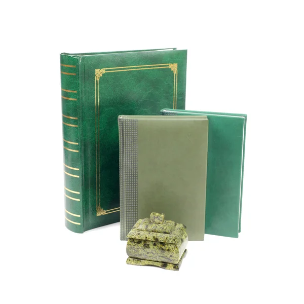 Libri e cofanetto in malachite — Foto Stock