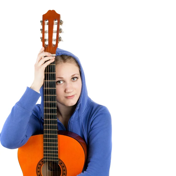Rapariga bonita com guitarra — Fotografia de Stock
