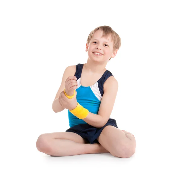 Chico gimnasta haciendo ejercicios — Foto de Stock