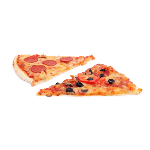 Plasterki pizzy na białym tle — Zdjęcie stockowe