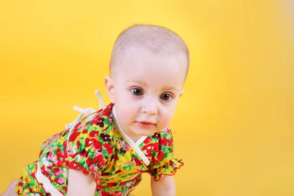 Schattige zoete weinig baby — Stockfoto