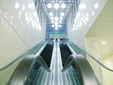 hareketli yürüyen merdiven