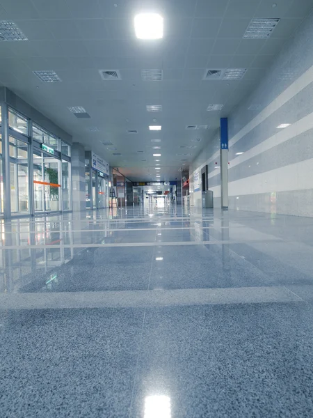 Long walkway — Stock Photo, Image