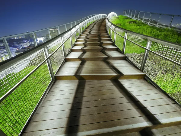 Passarela de madeira — Fotografia de Stock