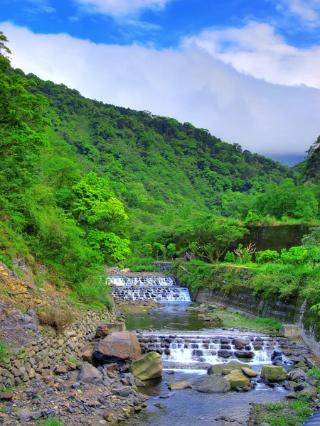 Waterfall and rocks — Stock Photo, Image