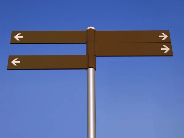 Blank direction signpost — Stock Photo, Image