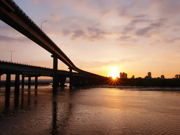 Ponte e tramonto — Foto Stock